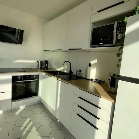 Apartment Charming Modern With Terrace *